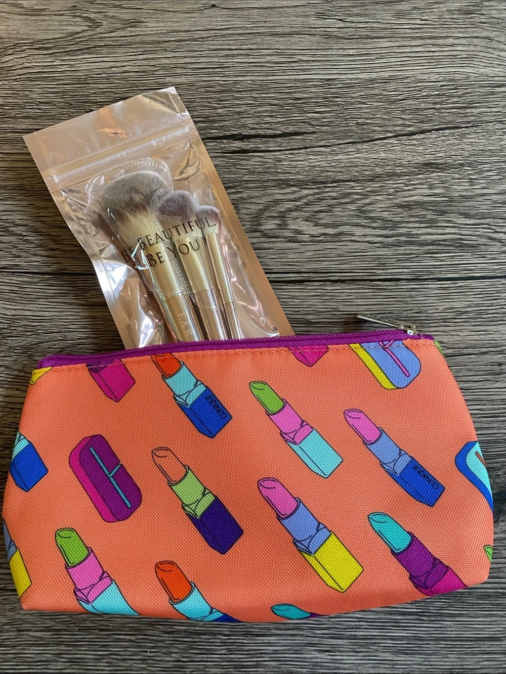 Clinique Coral Lipstick Cosmetic Make Up Pouch with FARAH 3 Piece Brush Set